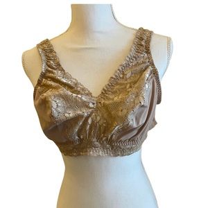 New Breezies set of two soft support bras.